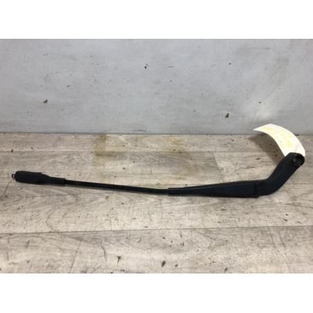 Bras essuie glace avant droit MERCEDES CLASSE A 169 PHASE 1 d’occasion