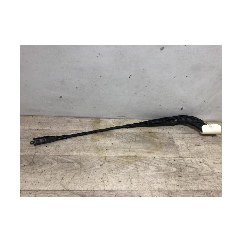 Bras essuie glace avant droit MERCEDES CLASSE A 169 PHASE 1 d’occasion