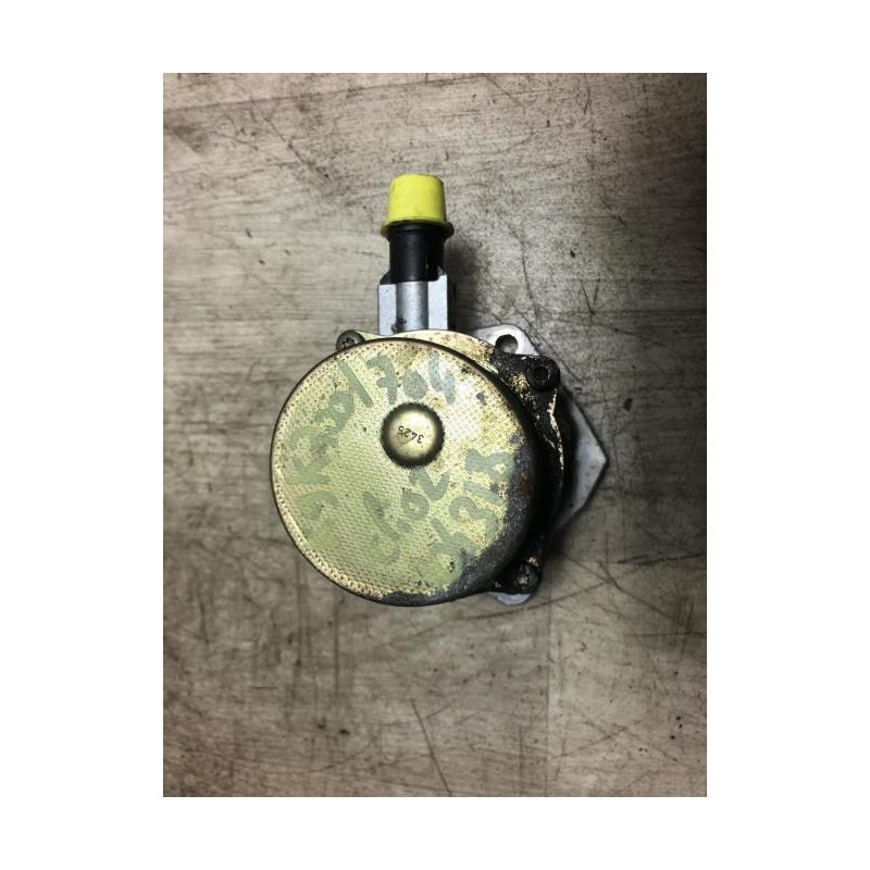 Pompe à vide RENAULT CLIO 2 PHASE 2 d’occasion