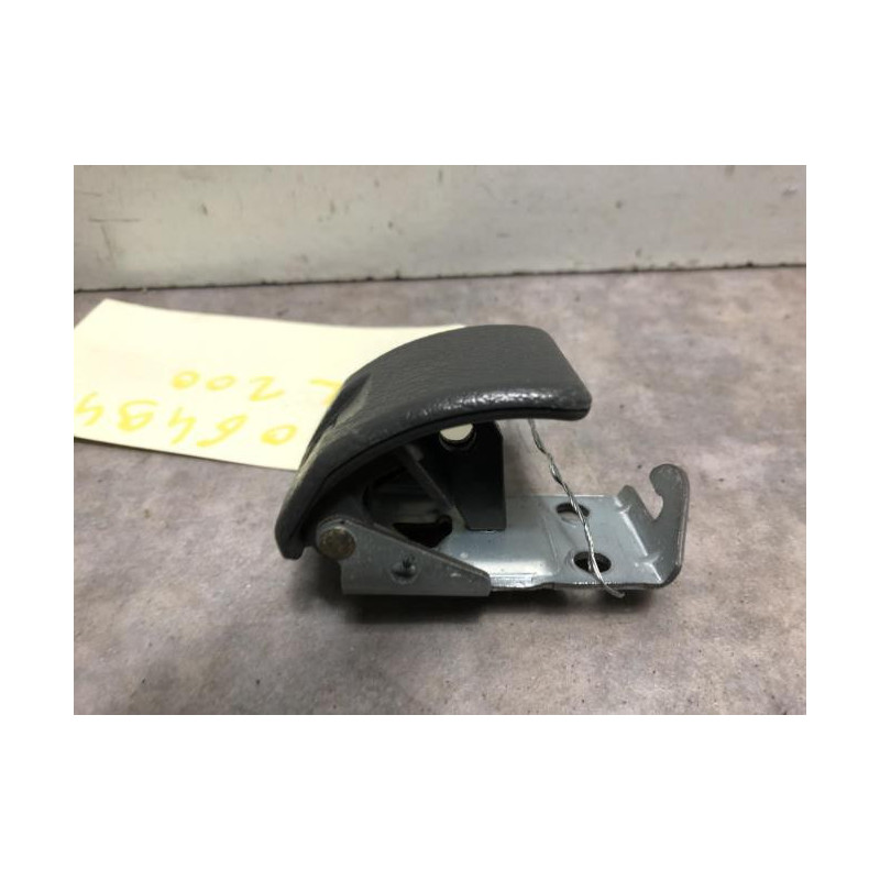 Poignee d'ouverture de capot MITSUBISHI L 200 2 d’occasion