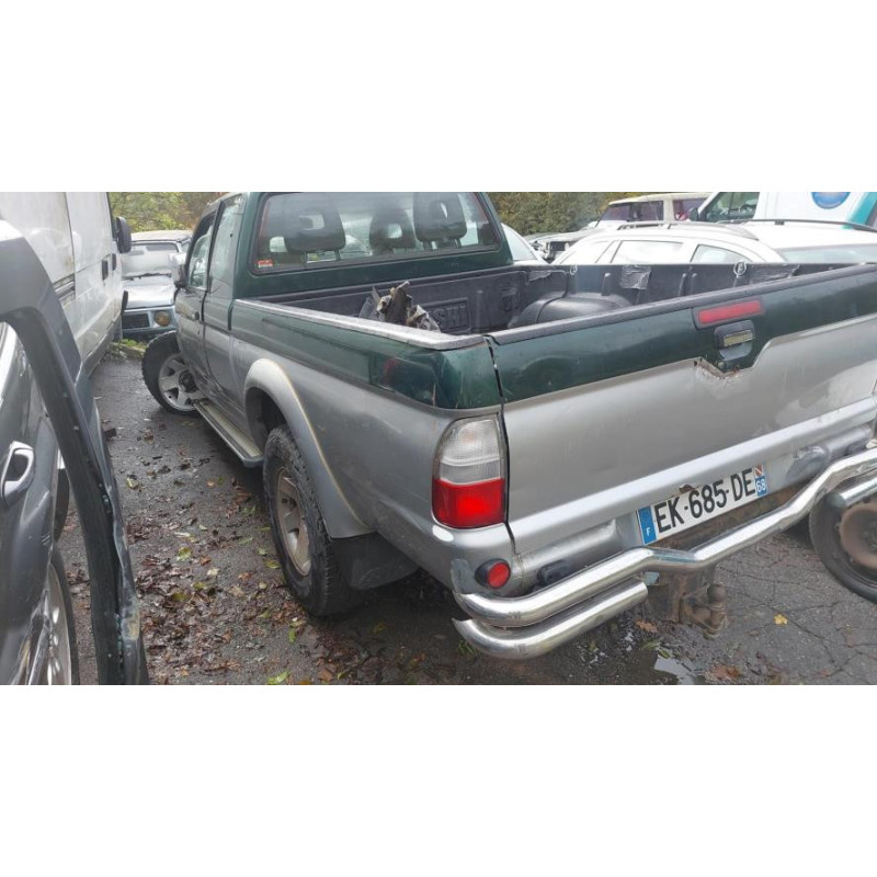 Poignee d'ouverture de capot MITSUBISHI L 200 2 d’occasion