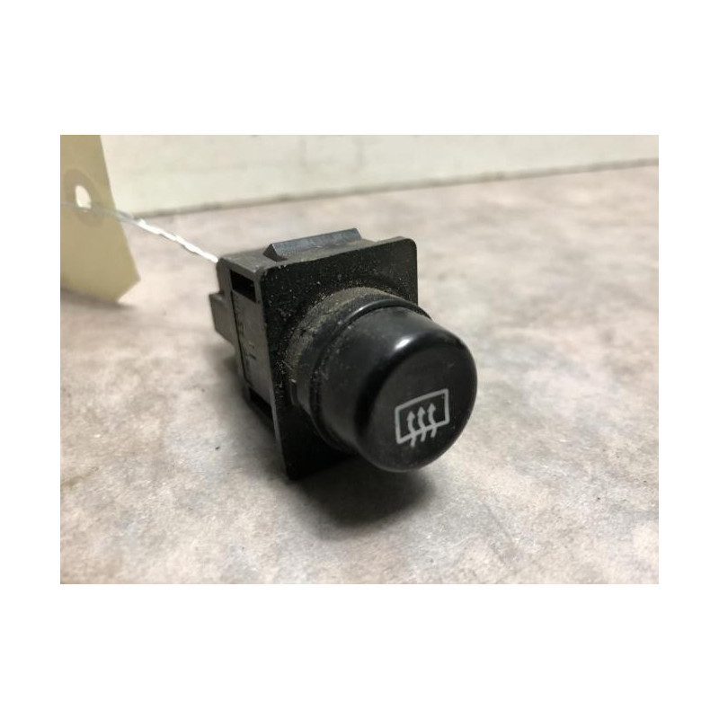 Commande degivrage lunette arriere MITSUBISHI L 200 2 d’occasion