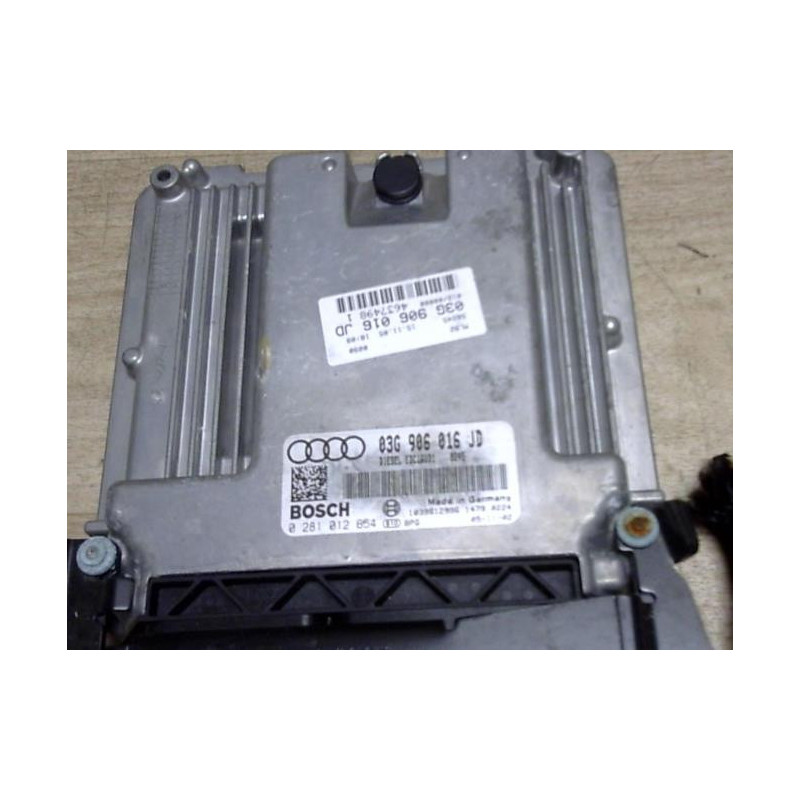 Calculateur moteur AUDI A4 2 AVANT PHASE 2 BREAK d’occasion