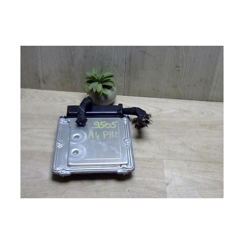 Calculateur moteur AUDI A4 2 AVANT PHASE 2 BREAK d’occasion