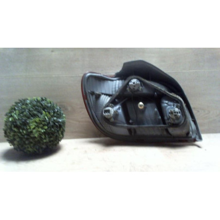 Feu arriere principal droit (feux) TOYOTA YARIS 1 PHASE 2 d’occasion