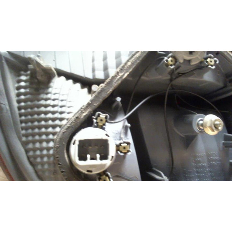 Feu arriere principal droit (feux) TOYOTA YARIS 1 PHASE 2 d’occasion