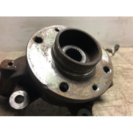 Fusee avant gauche DACIA SANDERO 2 PHASE 1 d’occasion