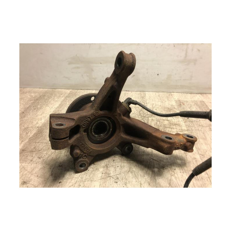 Fusee avant gauche DACIA SANDERO 2 PHASE 1 d’occasion