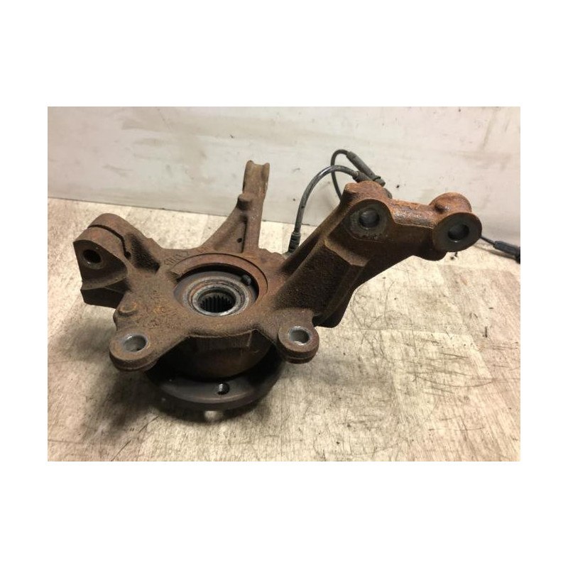 Fusee avant gauche DACIA SANDERO 2 PHASE 1 d’occasion