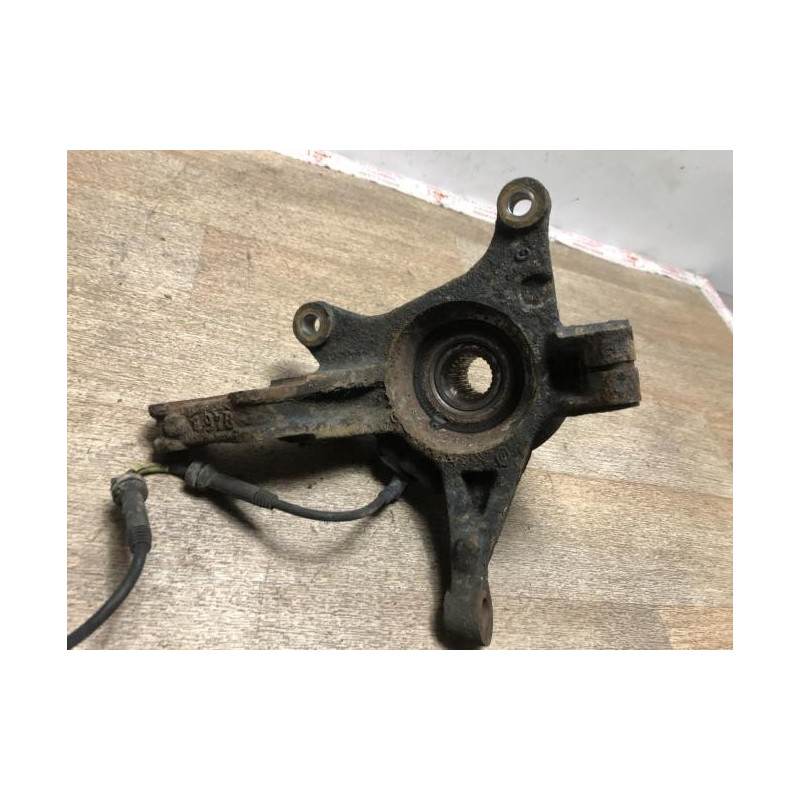 Fusee avant gauche DACIA DOKKER PHASE 1 d’occasion