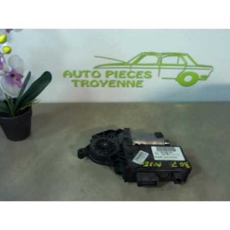 Moteur leve vitre avant droit PEUGEOT 307 PHASE 1 d’occasion
