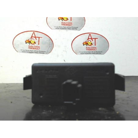 Bouton de warning RENAULT CLIO III ESTATE PHASE 1 d’occasion