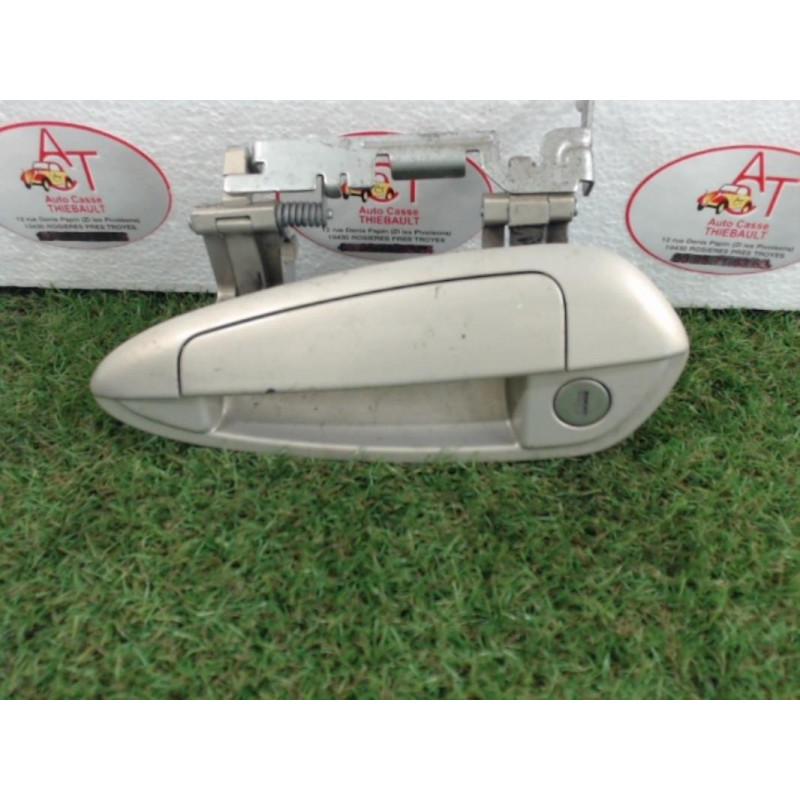 Poignee porte avant gauche FIAT PUNTO III GRANDE PUNTO d’occasion