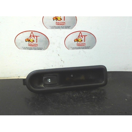 Interrupteur de leve vitre arriere droit RENAULT CLIO III ESTATE PHASE 1 d’occasion