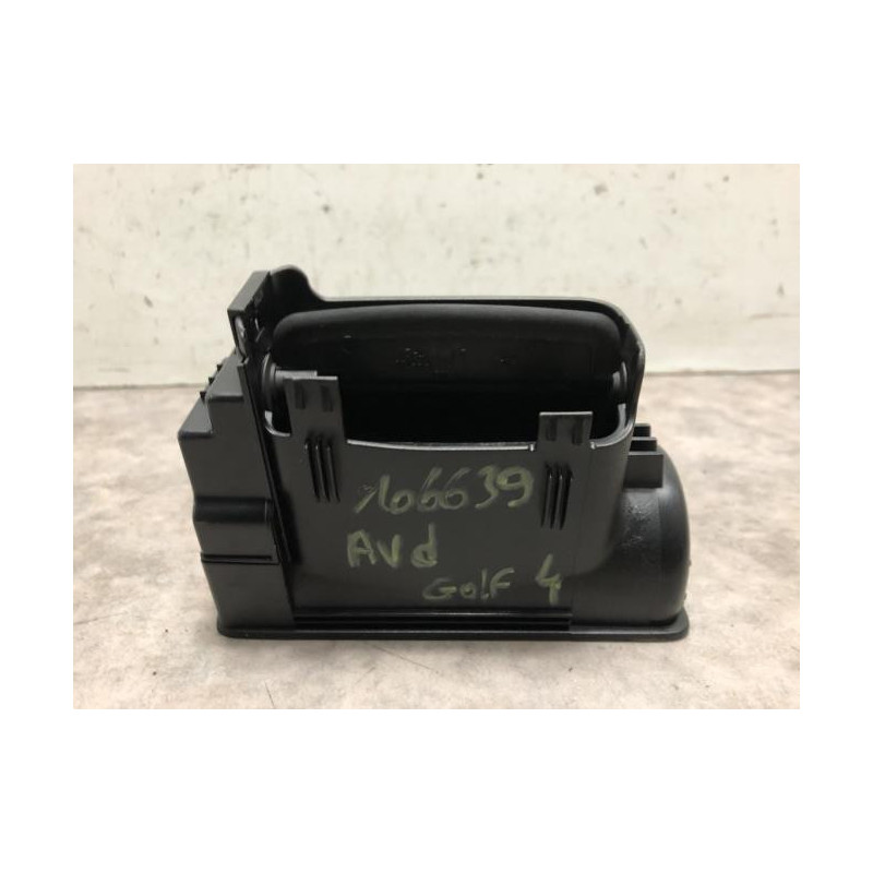 Aerateur tableau de bord avant droit VOLKSWAGEN GOLF 4 d’occasion