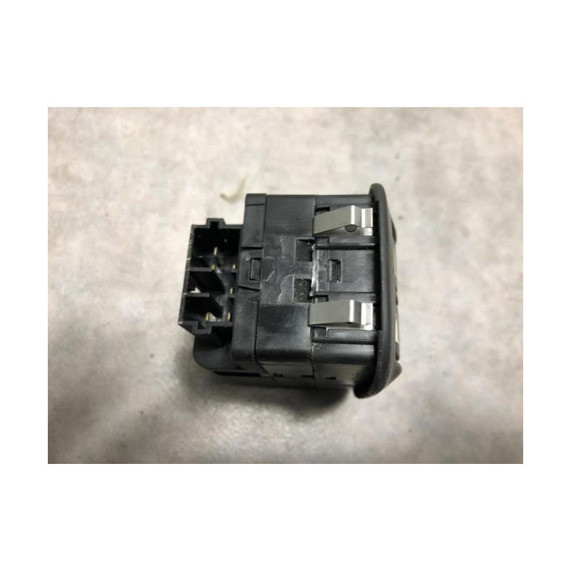 Interrupteur de leve vitre avant gauche PEUGEOT 306 PHASE 2 d’occasion