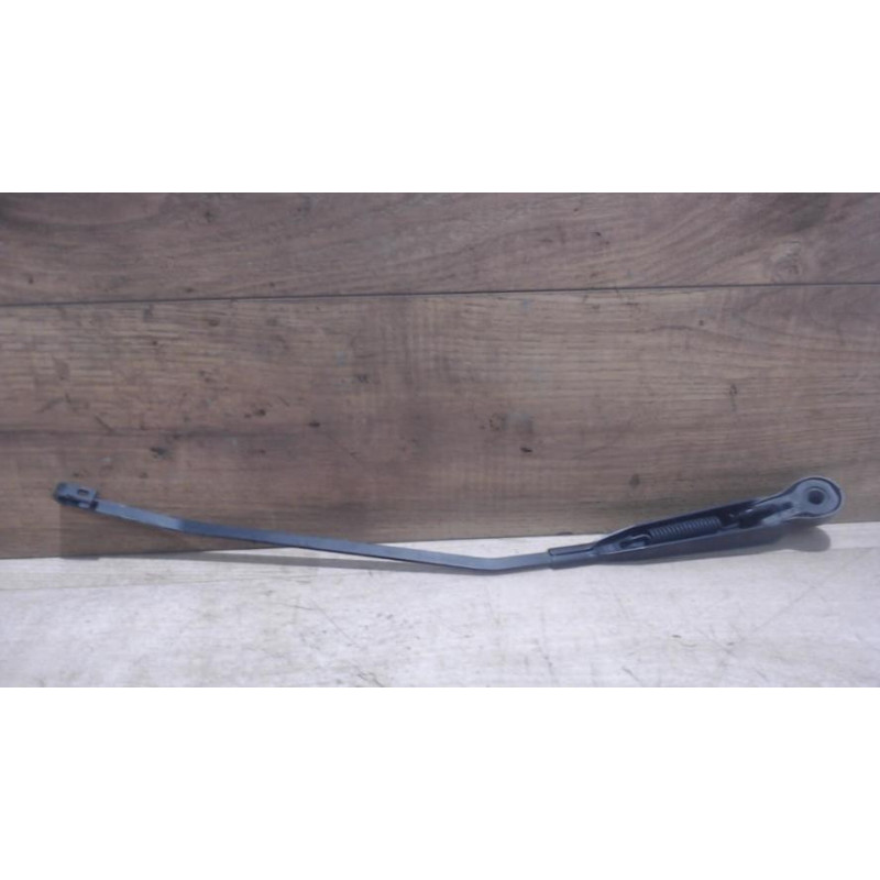 Bras essuie glace avant droit RENAULT KANGOO 1 PHASE 2 d’occasion