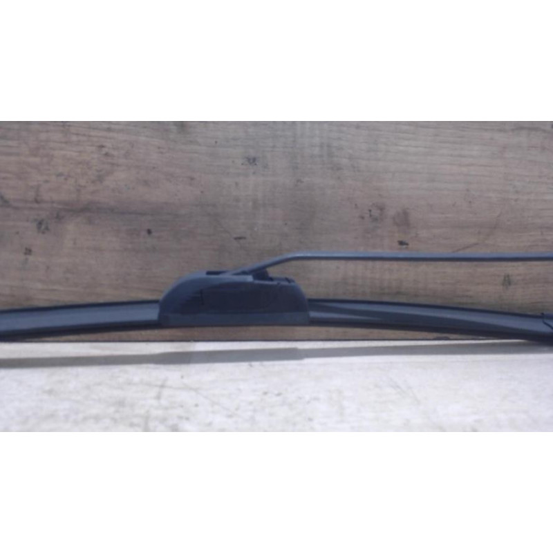 Bras essuie glace avant droit DACIA SANDERO 1 d’occasion