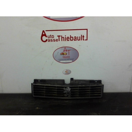 Calandre PEUGEOT 305 phase 2 d’occasion