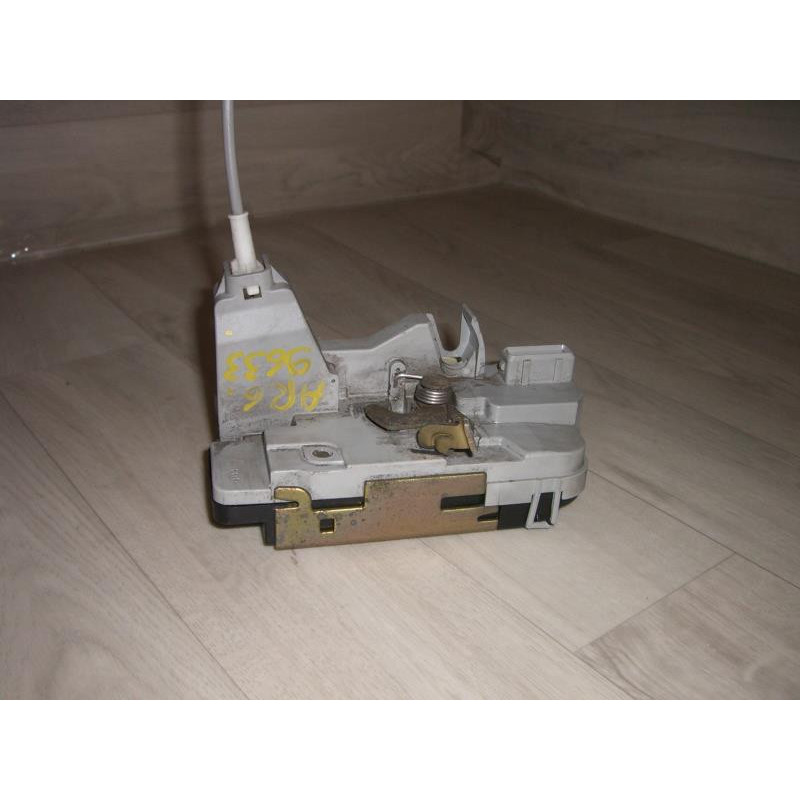 Serrure arriere gauche PEUGEOT 307 PHASE 1 d’occasion