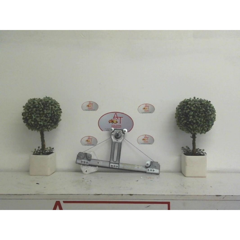 Leve vitre mecanique arriere droit DACIA LOGAN d’occasion