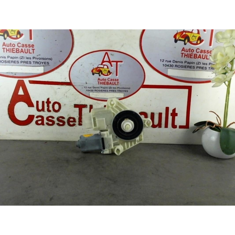 Mot. leve vitre arriere gauche VOLKSWAGEN GOLF VII d’occasion