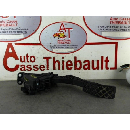 Pedalier d'accelerateur VOLKSWAGEN POLO IV (9N3) PHASE 2 d’occasion