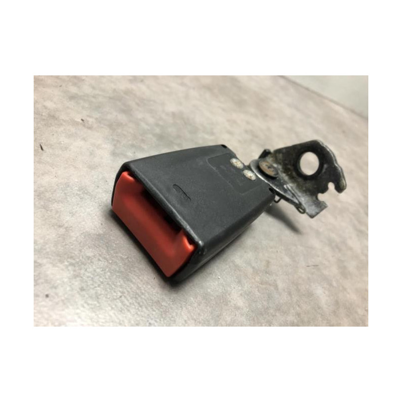 Attache ceinture arriere gauche FORD MONDEO 3 PHASE 1 d’occasion