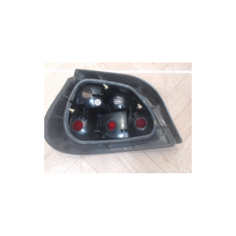 Feu arriere principal droit (feux) RENAULT MEGANE 1 PHASE 2 d’occasion