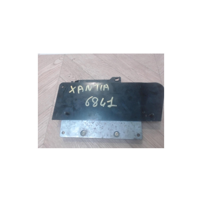 Calculateur moteur CITROEN XANTIA PHASE 2 d’occasion