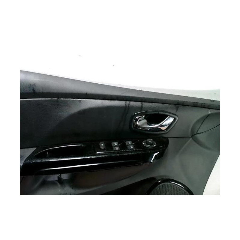 Garniture porte avant gauche RENAULT CLIO 4 PHASE 1 d’occasion
