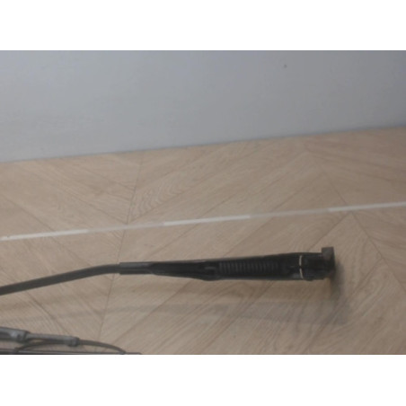 Bras essuie glace avant droit VOLKSWAGEN PASSAT 4 PHASE 1 d’occasion