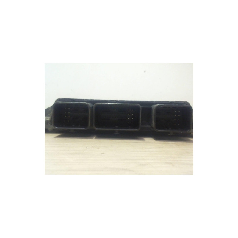 Calculateur moteur RENAULT TWINGO 2 PHASE 1 d’occasion