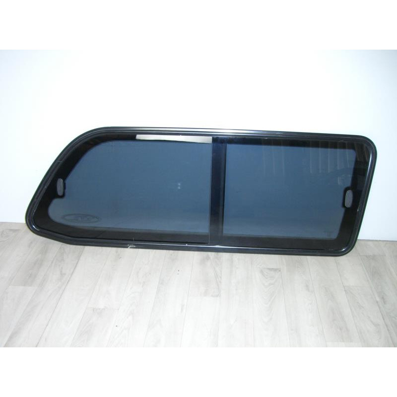 Vitre arriere droit TOYOTA HILUX VI SIMPLE CABINE d’occasion