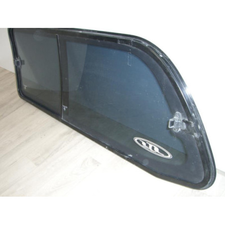 Vitre arriere droit TOYOTA HILUX VI SIMPLE CABINE d’occasion