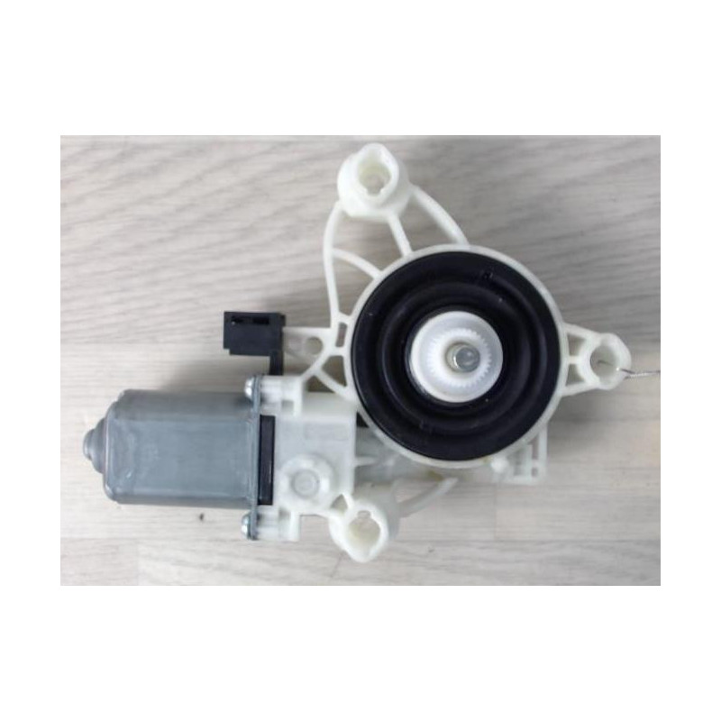 Moteur leve vitre avant droit MERCEDES CLASSE A 177 d’occasion