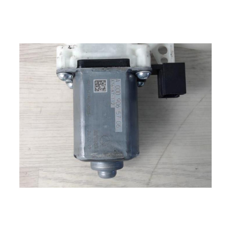 Moteur leve vitre avant droit MERCEDES CLASSE A 177 d’occasion