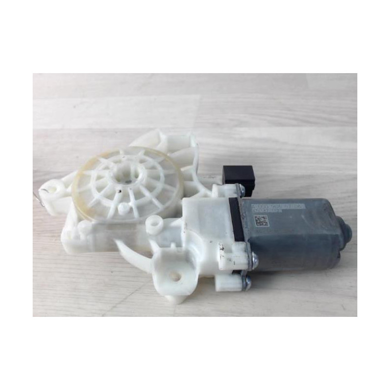 Moteur leve vitre avant droit MERCEDES CLASSE A 177 d’occasion