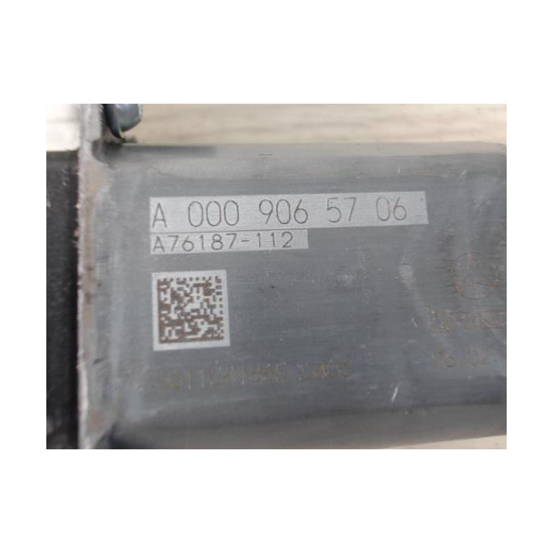 Moteur leve vitre avant droit MERCEDES CLASSE A 177 d’occasion