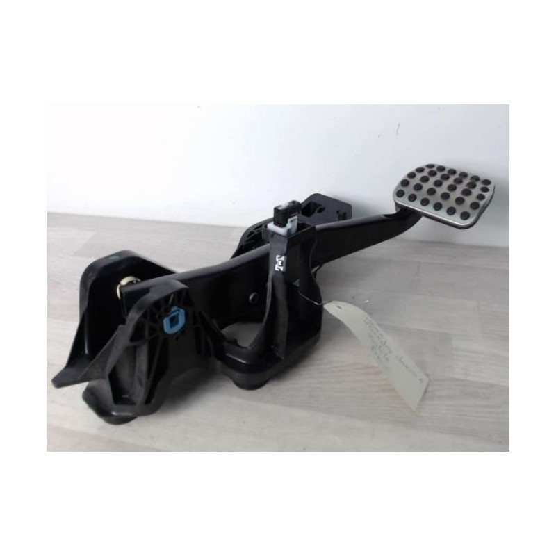 Pedalier de frein MERCEDES CLASSE A 177 d’occasion