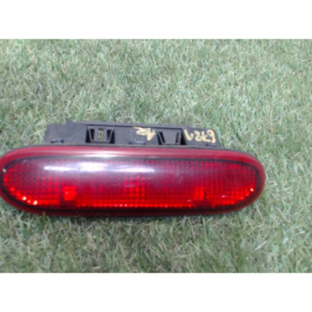 Feu arriere stop central RENAULT CLIO 1 PHASE 3 d’occasion