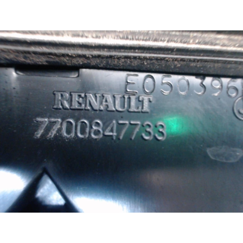 Feu arriere stop central RENAULT CLIO 1 PHASE 3 d’occasion
