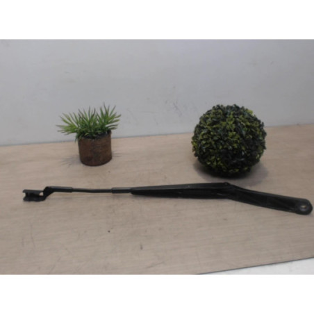Bras essuie glace avant gauche VOLKSWAGEN POLO 5 PHASE 2 d’occasion