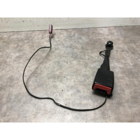Attache ceinture avant gauche FORD FIESTA 6 PHASE 1 d’occasion