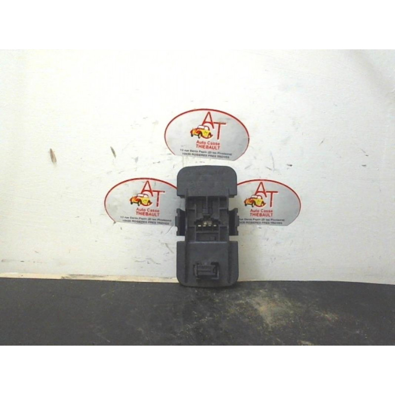 Platine feu arriere gauche RENAULT R21 PHASE 2 d’occasion