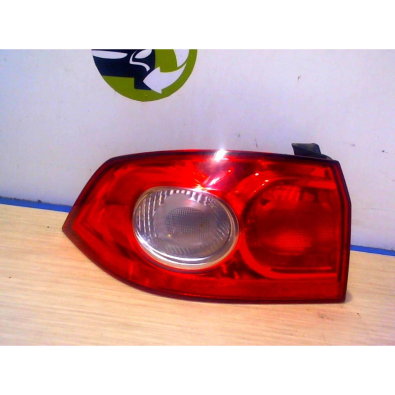 Feu arriere principal droit (feux) RENAULT LAGUNA 2 PHASE 2 d’occasion