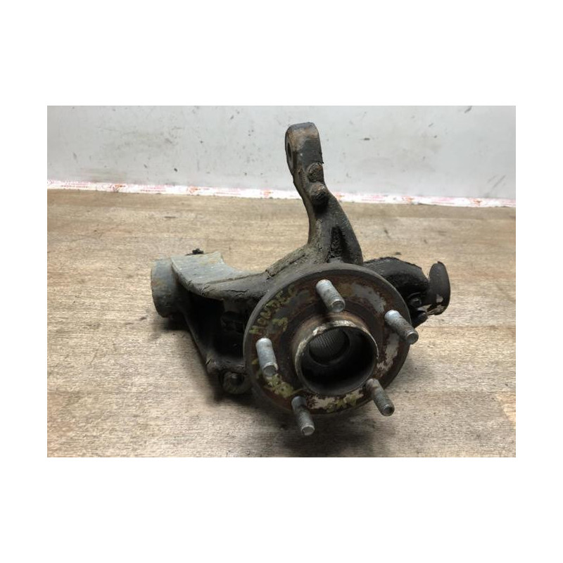 Fusee avant gauche FORD MONDEO 3 PHASE 1 d’occasion