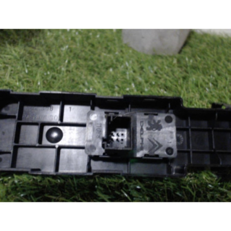 Interrupteur de leve vitre avant droit CITROEN C5 2 BREAK d’occasion