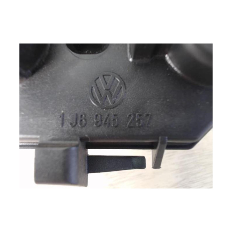 Platine feu arriere gauche VOLKSWAGEN GOLF 4 d’occasion