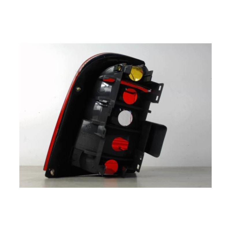 Feu arriere principal droit (feux) SKODA OCTAVIA 1 PHASE 1 d’occasion